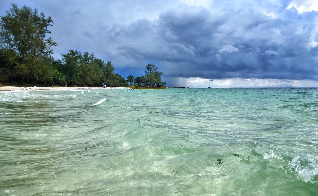 Suns Of Beaches Hostel Koh Rong Island Εξωτερικό φωτογραφία