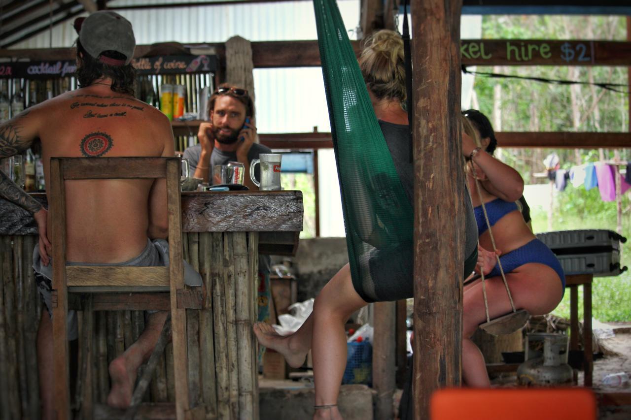Suns Of Beaches Hostel Koh Rong Island Εξωτερικό φωτογραφία
