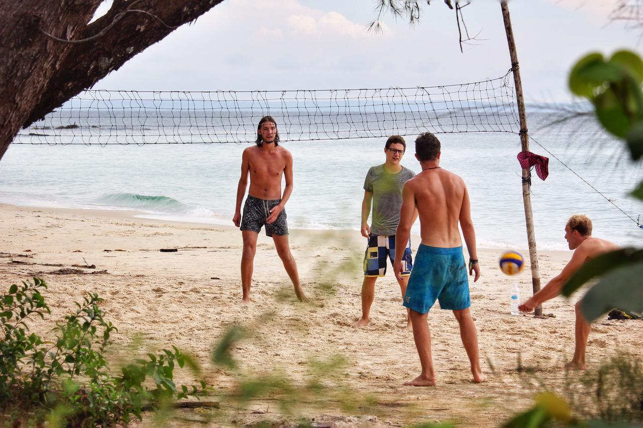 Suns Of Beaches Hostel Koh Rong Island Εξωτερικό φωτογραφία